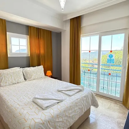 Hayat 6 Yatak Odali Oeluedenize Yakin Fethiye