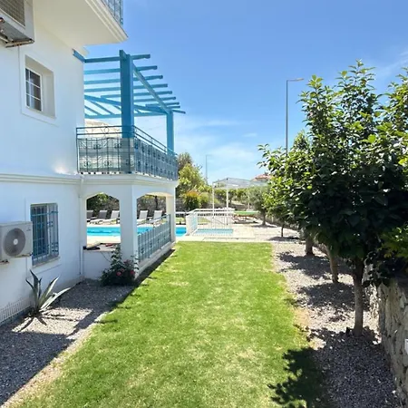 Hayat 6 Yatak Odali Oeluedenize Yakin