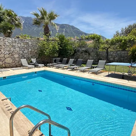 Hayat 6 Yatak Odali Oeluedenize Yakin * فتحية