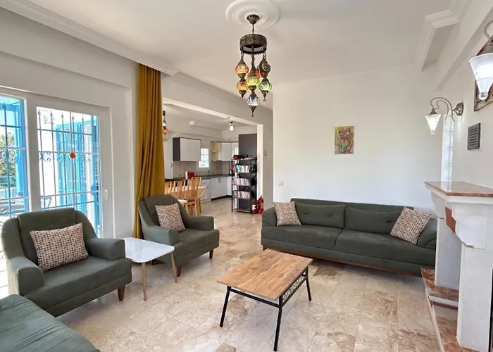 Hayat 6 Yatak Odali Oeluedenize Yakin Vilă