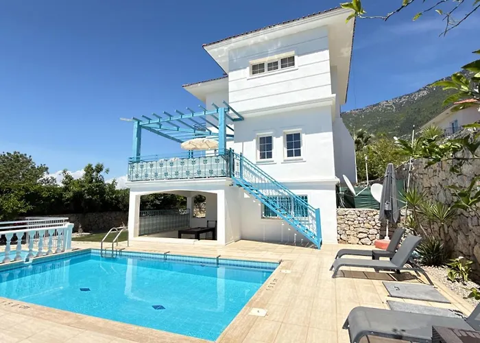 Vilă Hayat 6 Yatak Odali Oeluedenize Yakin