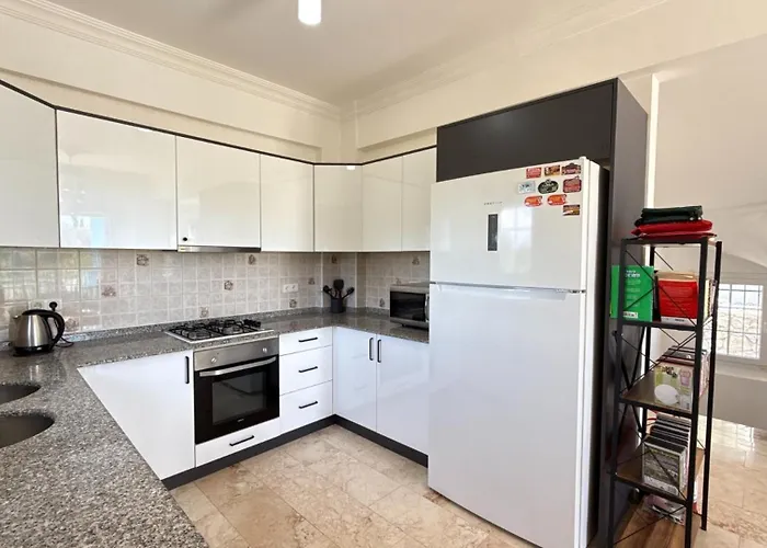 Vila Hayat 6 Yatak Odali Oeluedenize Yakin Fethiye