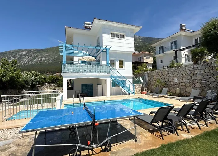 Vila Hayat 6 Yatak Odali Oeluedenize Yakin *