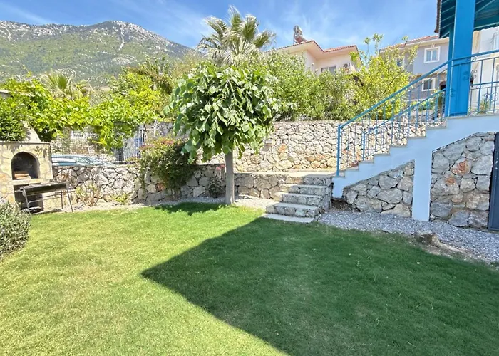 Hayat 6 Yatak Odali Oeluedenize Yakin Vilă Fethiye