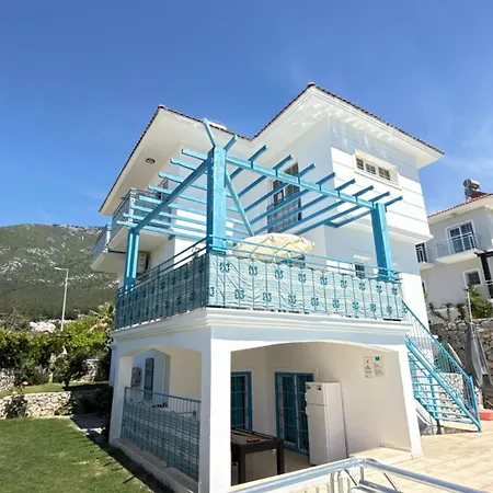 Villa Hayat 6 Yatak Odali Oeluedenize Yakin