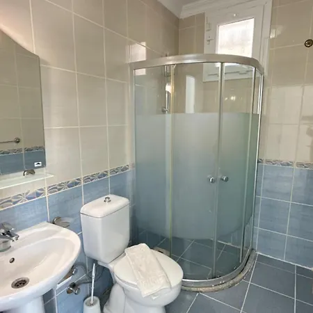 Hayat 6 Yatak Odali Oeluedenize Yakin Villa *