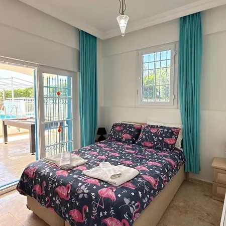 Villa Hayat 6 Yatak Odali Oeluedenize Yakin *