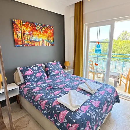 Hayat 6 Yatak Odali Oeluedenize Yakin * Fethiye