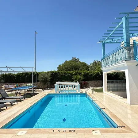 Hayat 6 Yatak Odali Oeluedenize Yakin Fethiye