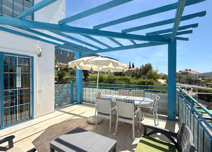 Hayat 6 Yatak Odali Oeluedenize Yakin 别墅