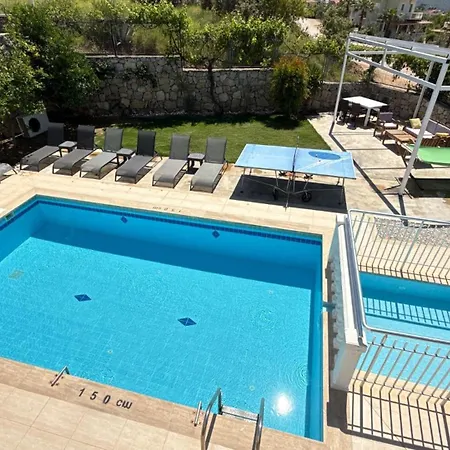 Hayat 6 Yatak Odali Oeluedenize Yakin * Fethiye