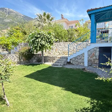 Hayat 6 Yatak Odali Oeluedenize Yakin * Fethiye