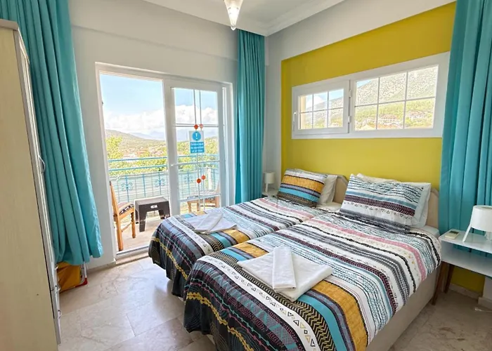 Hayat 6 Yatak Odali Oeluedenize Yakin * フェティエ