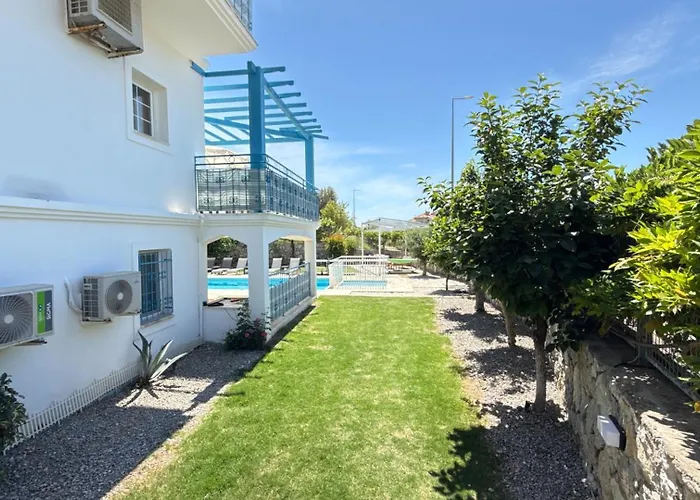 Hayat 6 Yatak Odali Oeluedenize Yakin