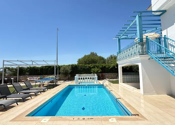 Hayat 6 Yatak Odali Oeluedenize Yakin フェティエ